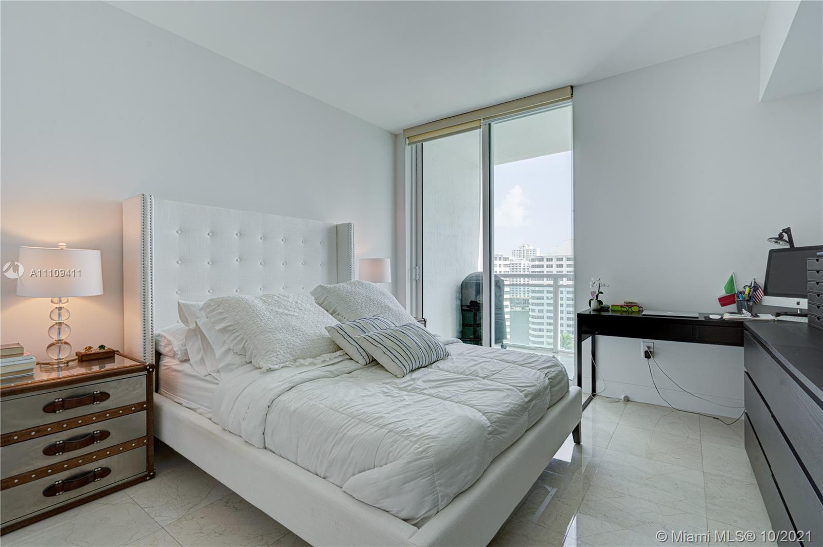 951 Brickell Ave #1606, Miami, FL 33131