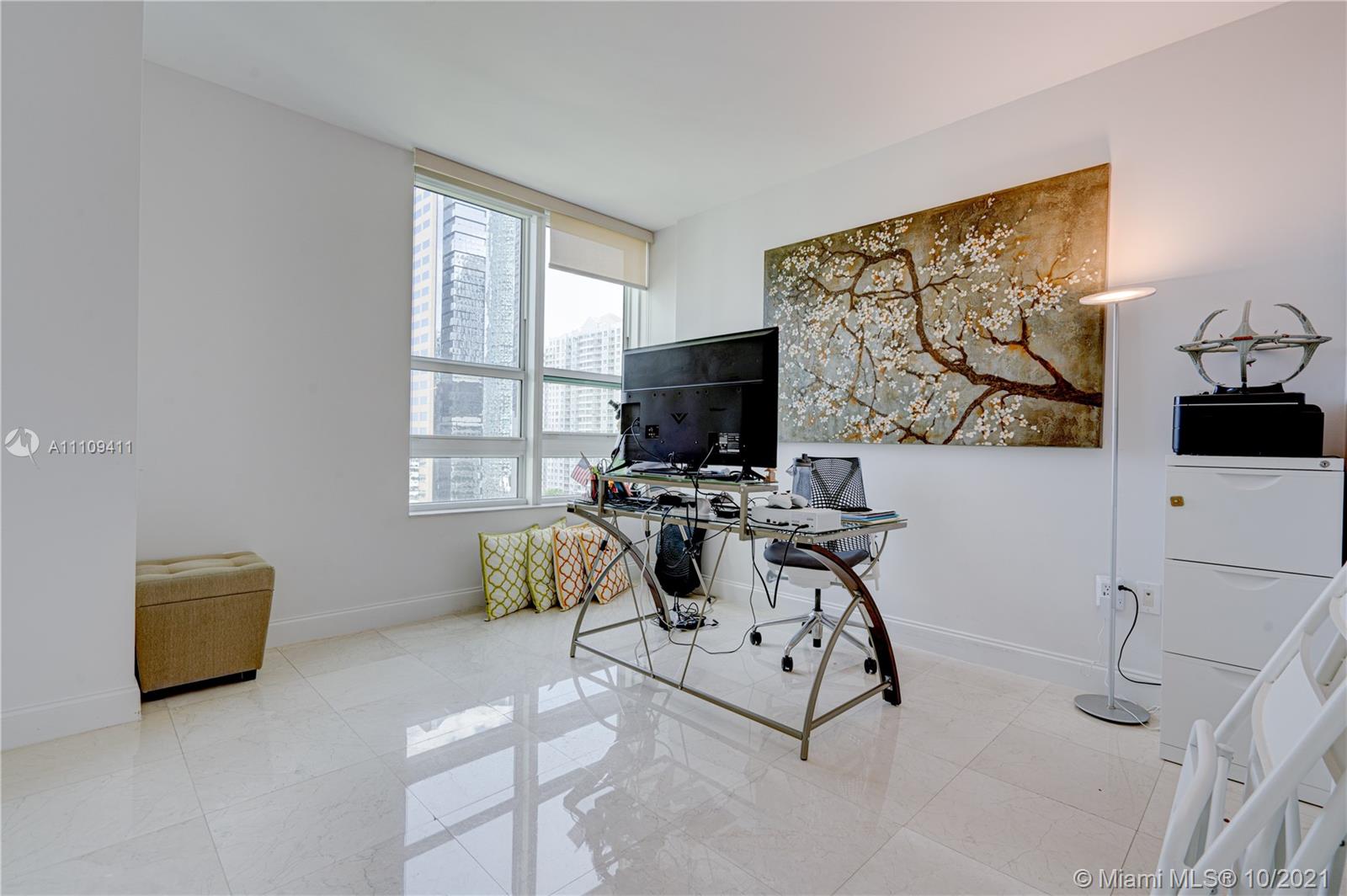951 Brickell Ave #1606, Miami, FL 33131