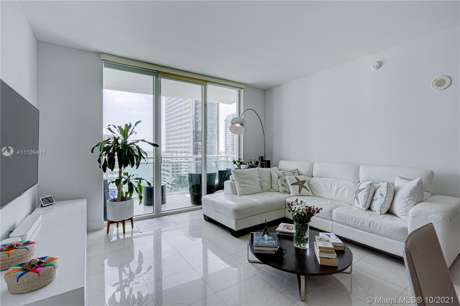 951 Brickell Ave #1606, Miami, FL 33131