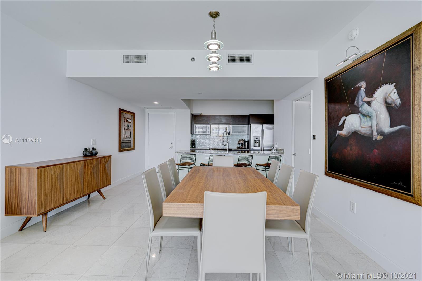 951 Brickell Ave #1606, Miami, FL 33131