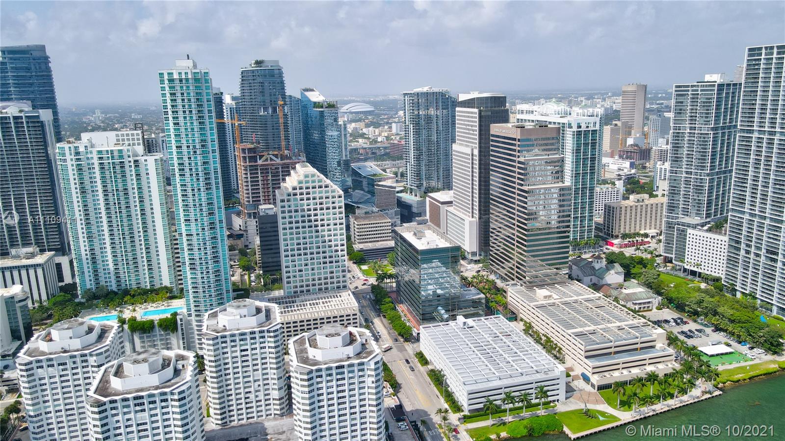 951 Brickell Ave #1606, Miami, FL 33131