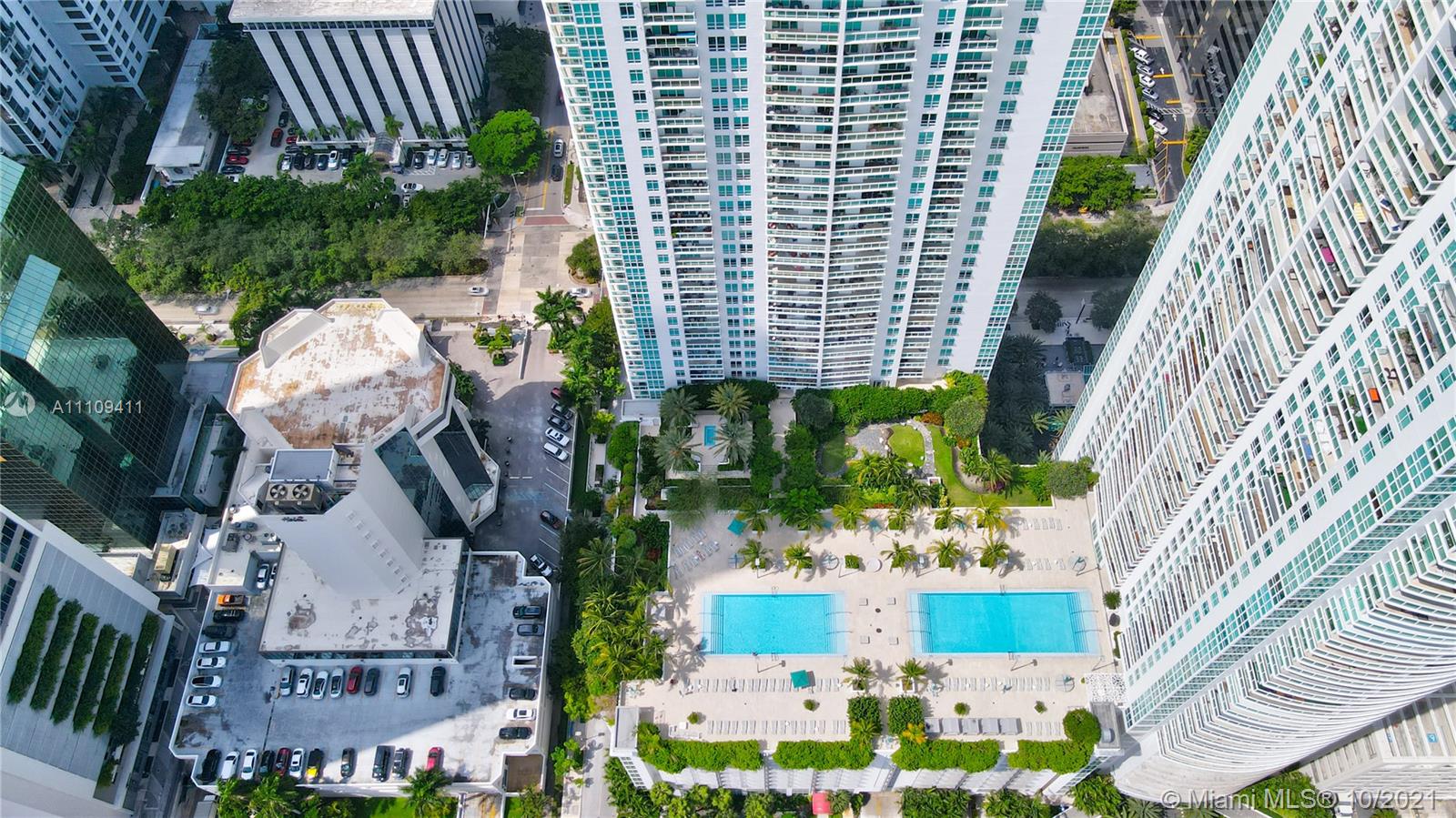 951 Brickell Ave #1606, Miami, FL 33131