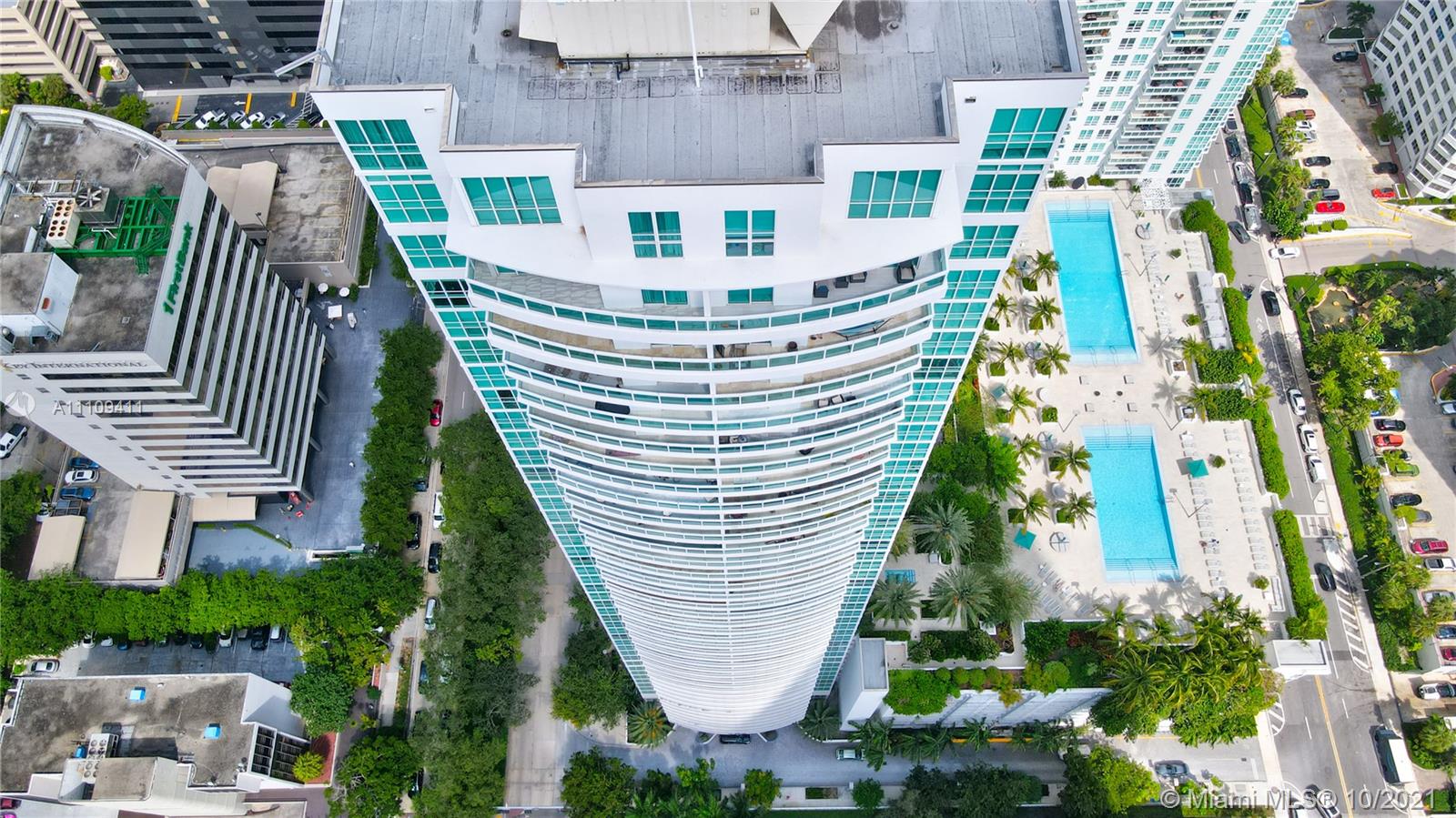 951 Brickell Ave #1606, Miami, FL 33131