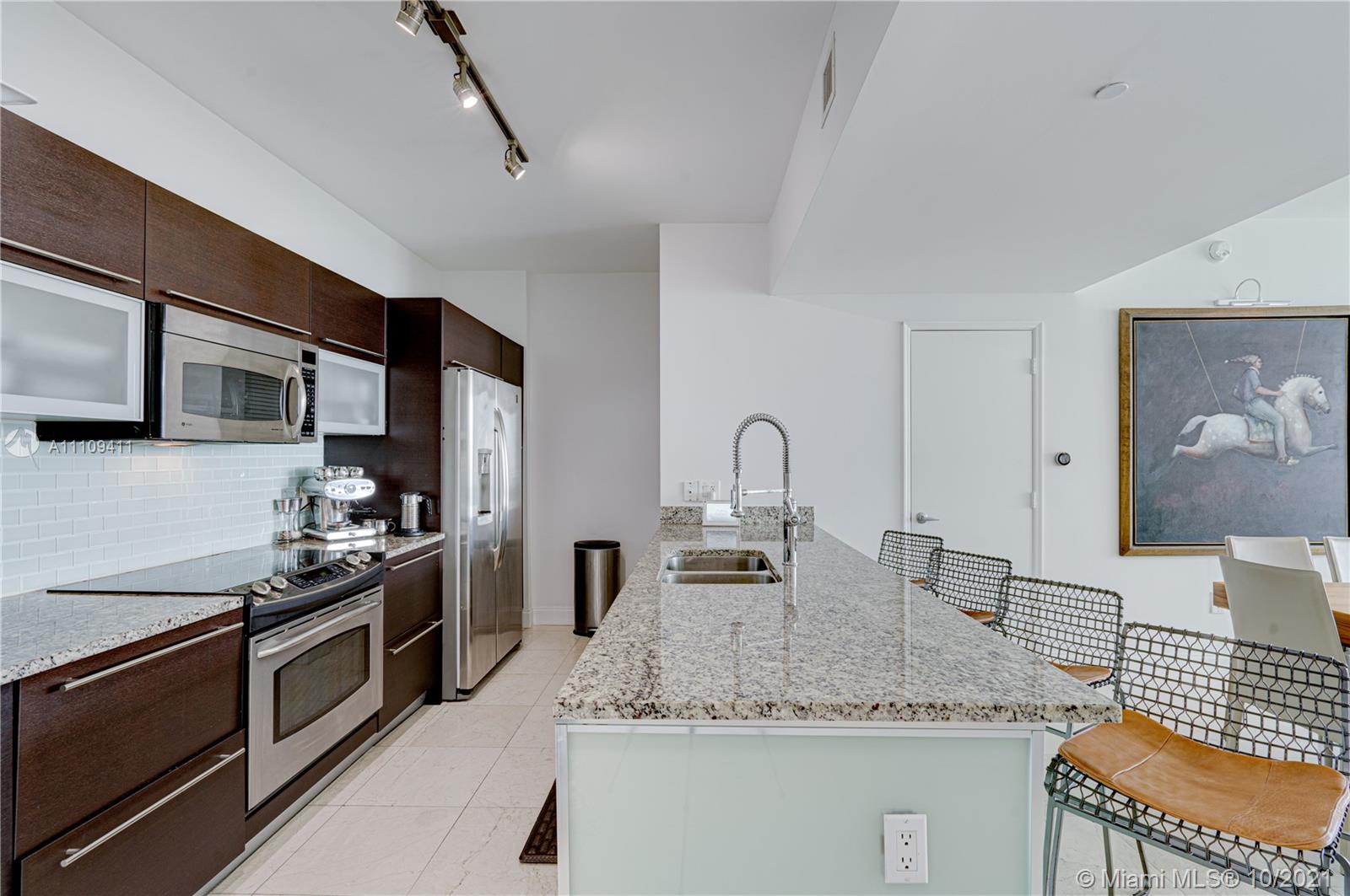 951 Brickell Ave #1606, Miami, FL 33131