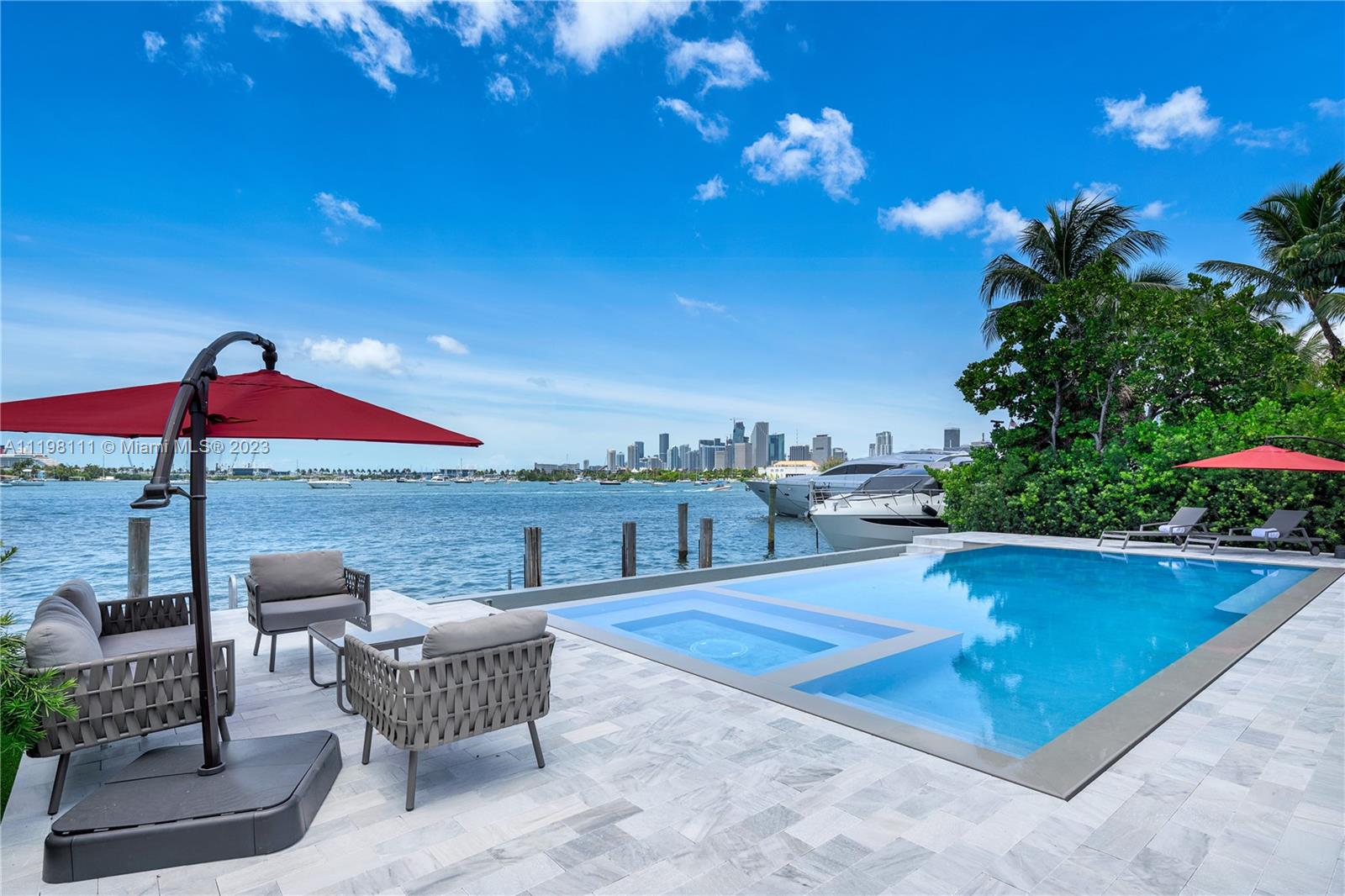1300 S Venetian Way