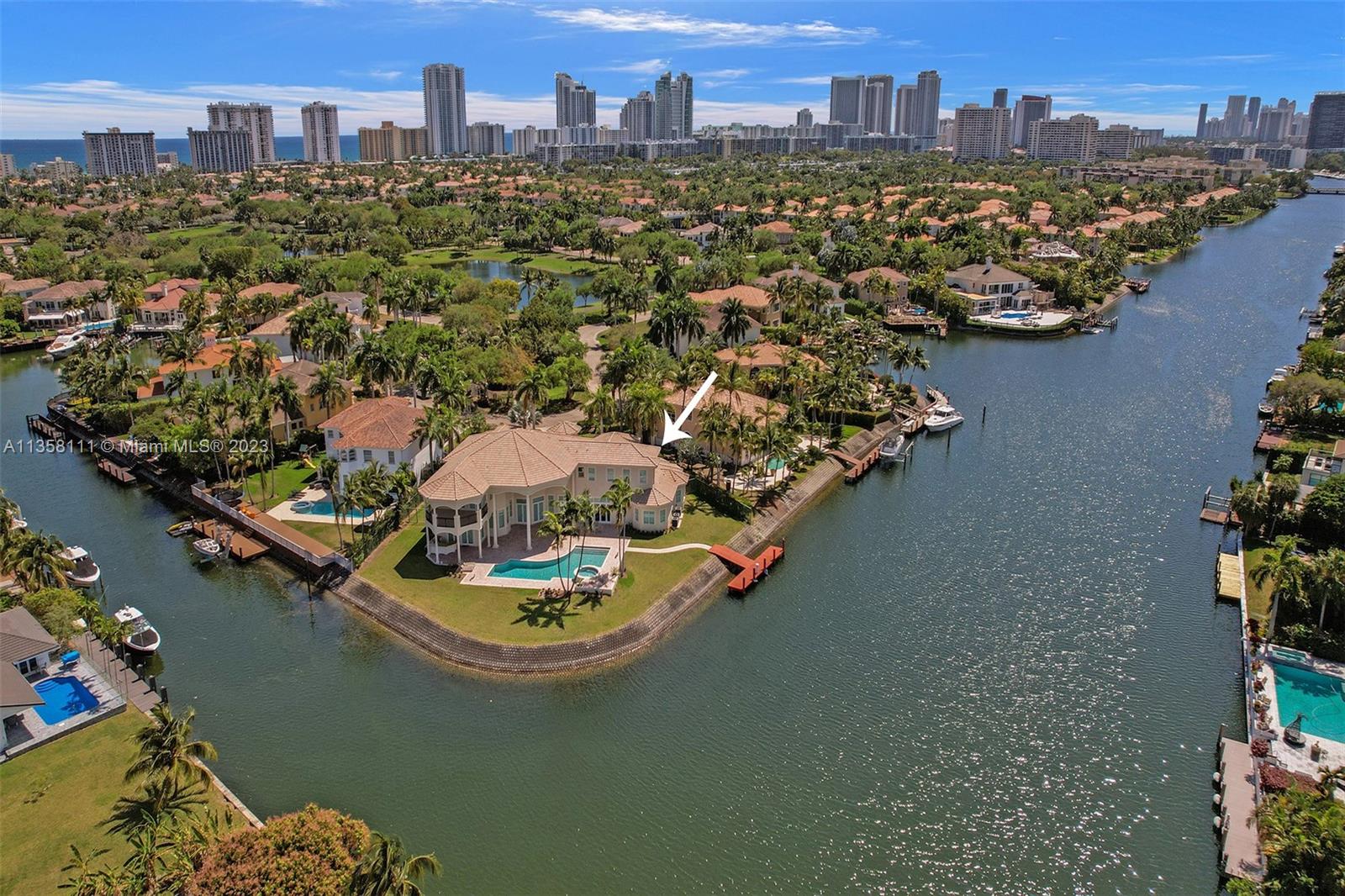 1130 Harbor Ct Hollywood, FL 33019