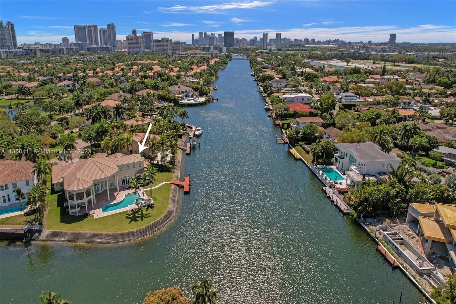 1130 Harbor Ct Hollywood, FL 33019