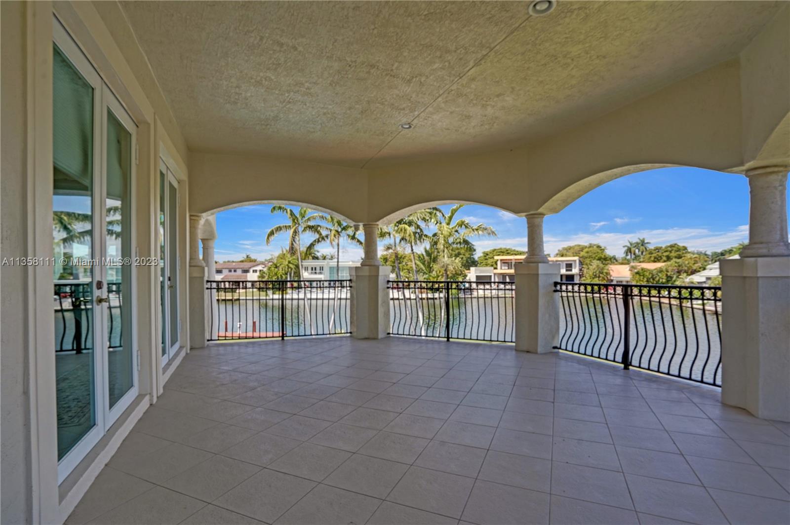 1130 Harbor Ct Hollywood, FL 33019