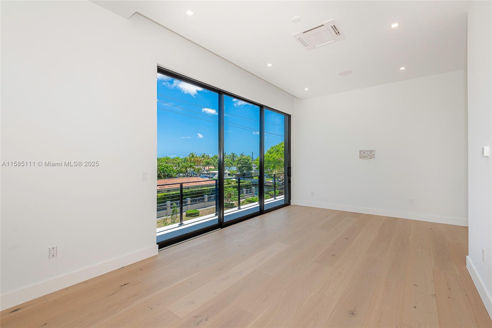 13080 N Bayshore Dr North Miami, FL 33181 13080 N Bayshore Dr North Miami, FL 33181