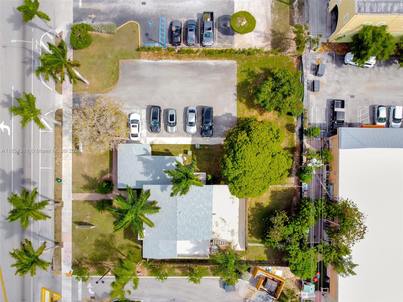633 N Krome Ave Homestead, FL 33030 633 N Krome Ave Homestead, FL 33030