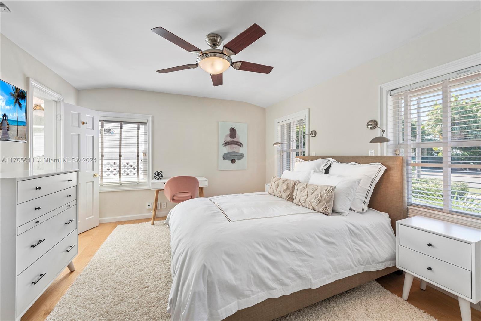 5371 N Bay Rd Miami Beach, FL 33140