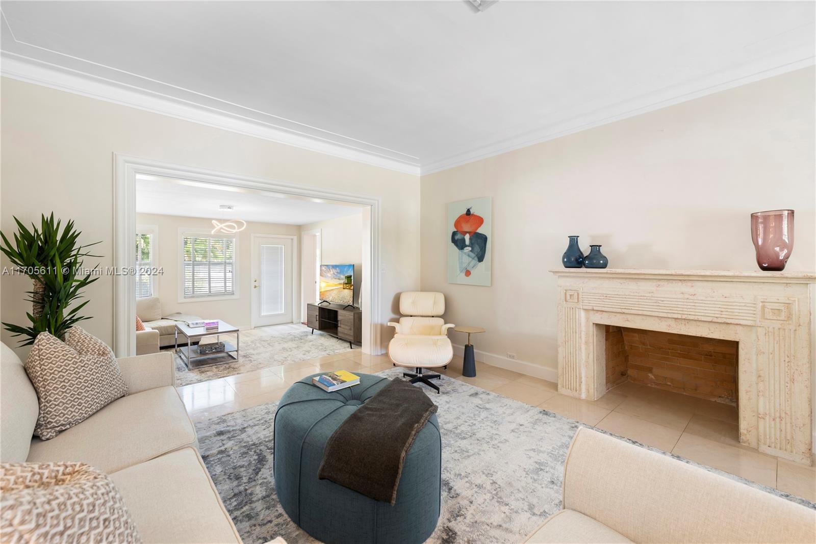 5371 N Bay Rd Miami Beach, FL 33140