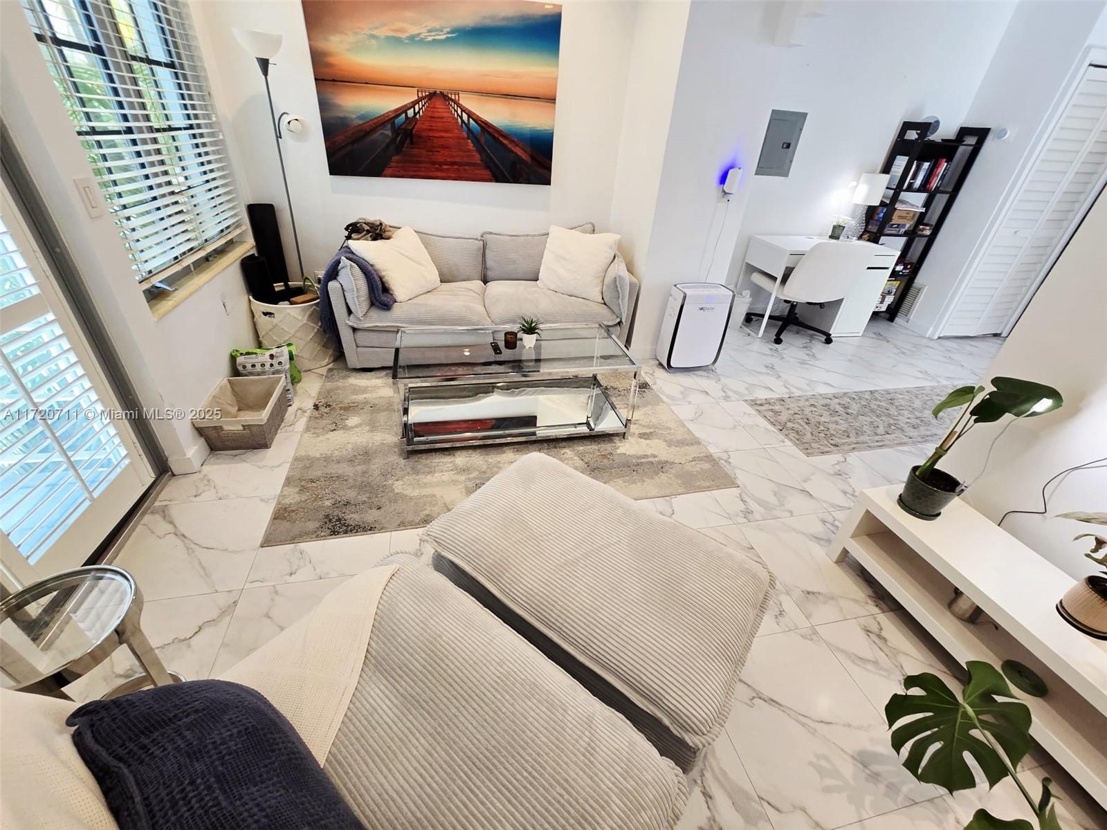 727 Jefferson Ave #7