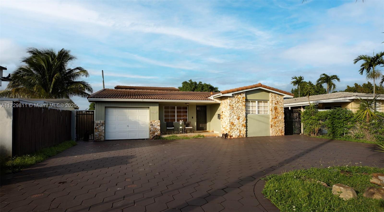 6575 SW 27th St Miami, FL 33155 6575 SW 27th St Miami, FL 33155