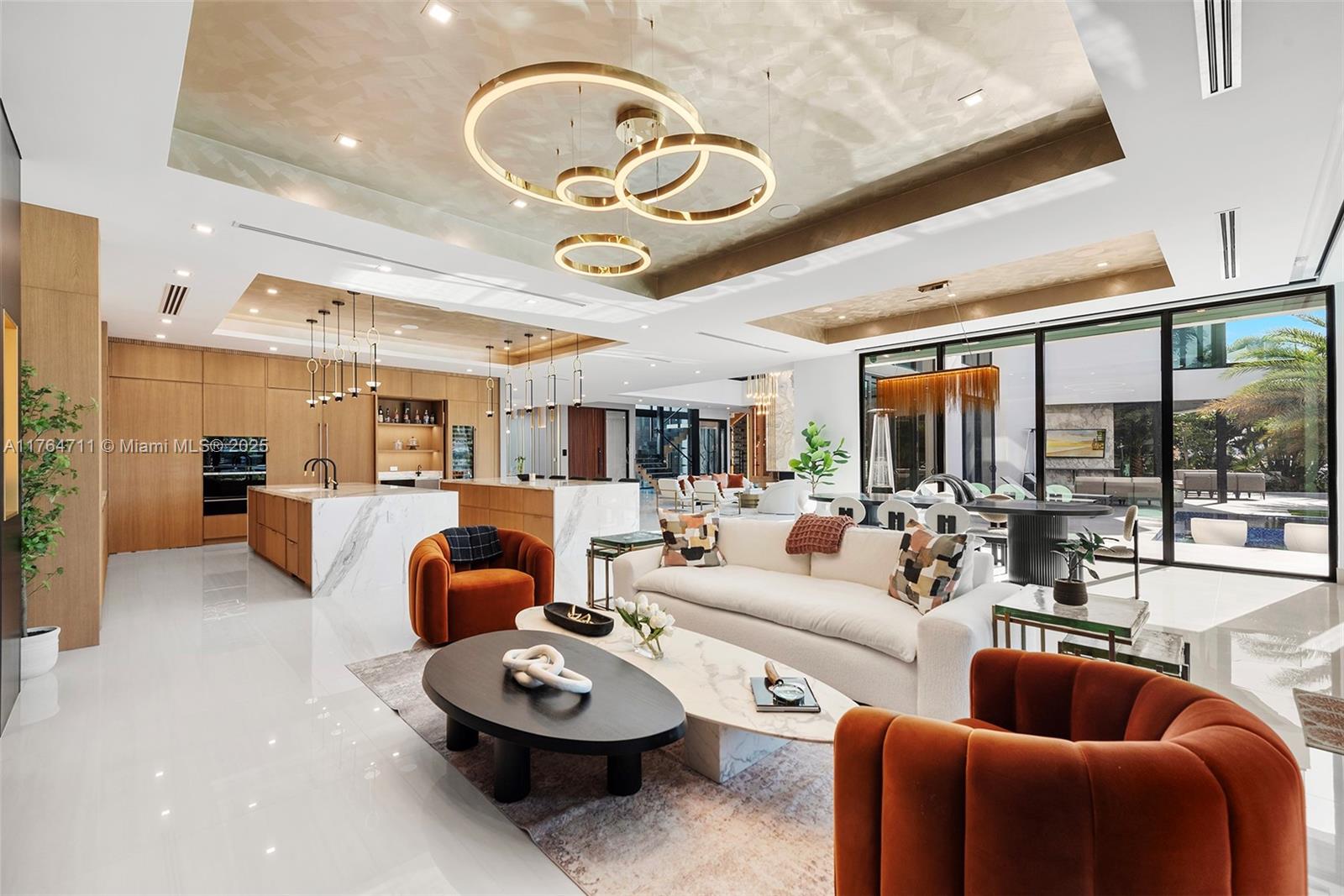 501 Middle Riv Dr Fort Lauderdale, FL 33304