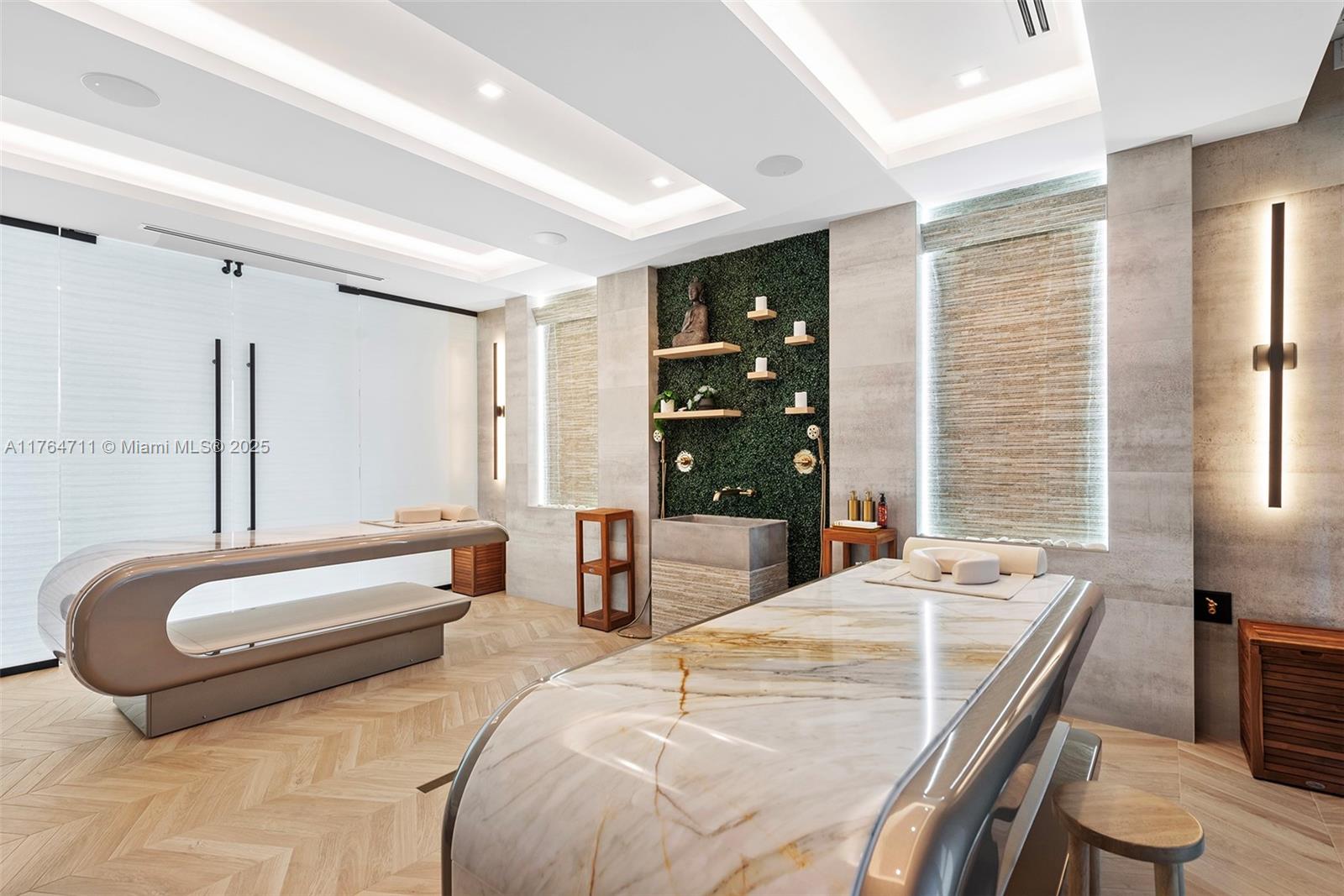 501 Middle Riv Dr Fort Lauderdale, FL 33304