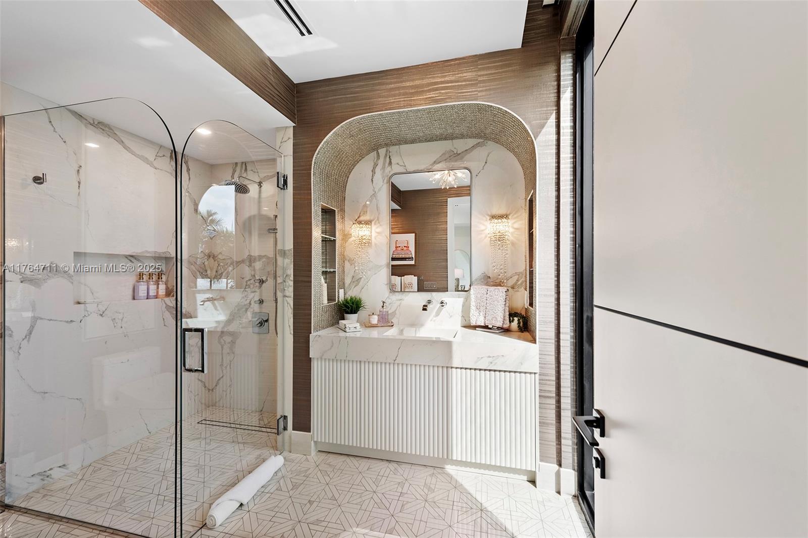 501 Middle Riv Dr Fort Lauderdale, FL 33304