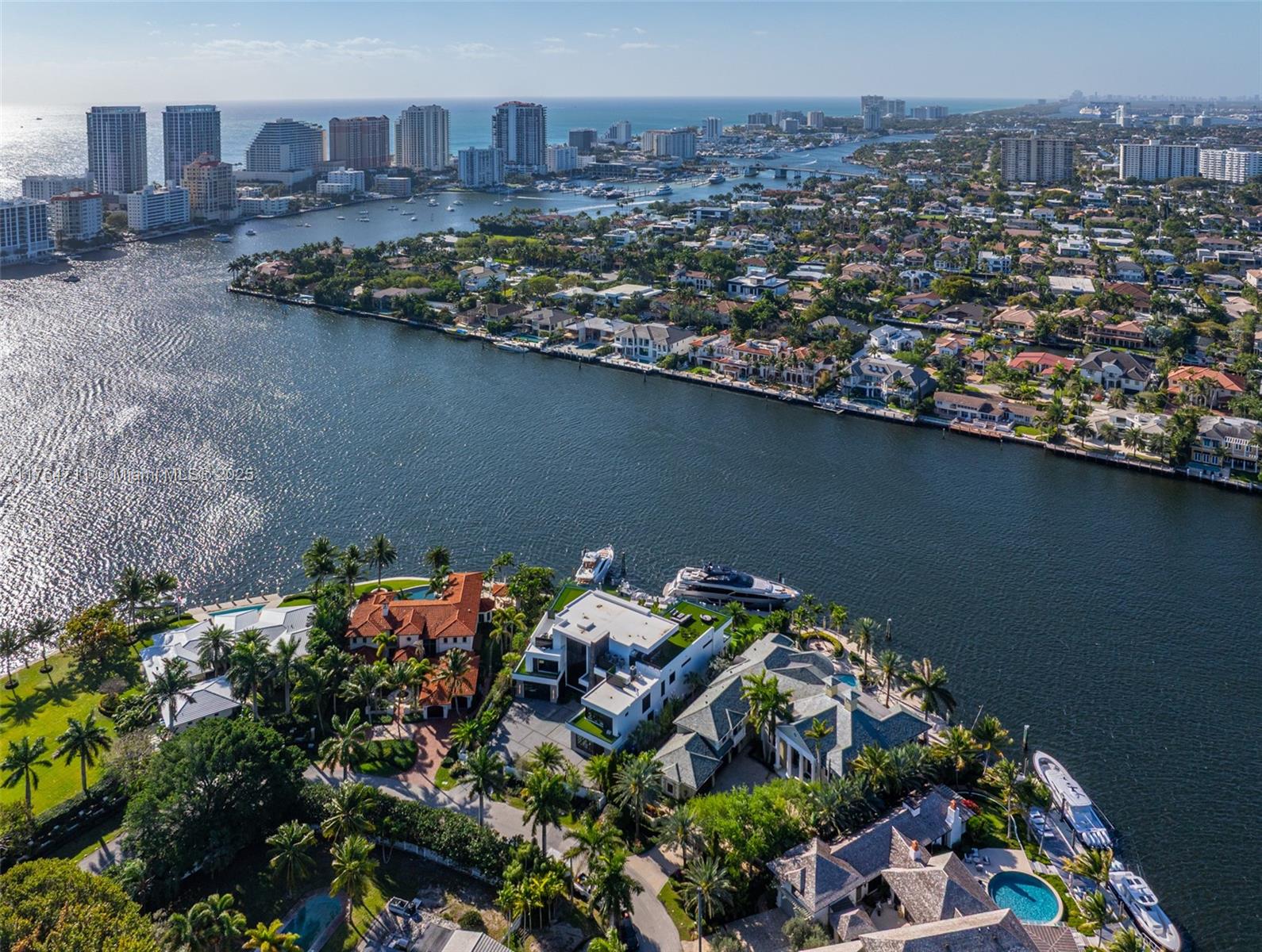 501 Middle Riv Dr Fort Lauderdale, FL 33304