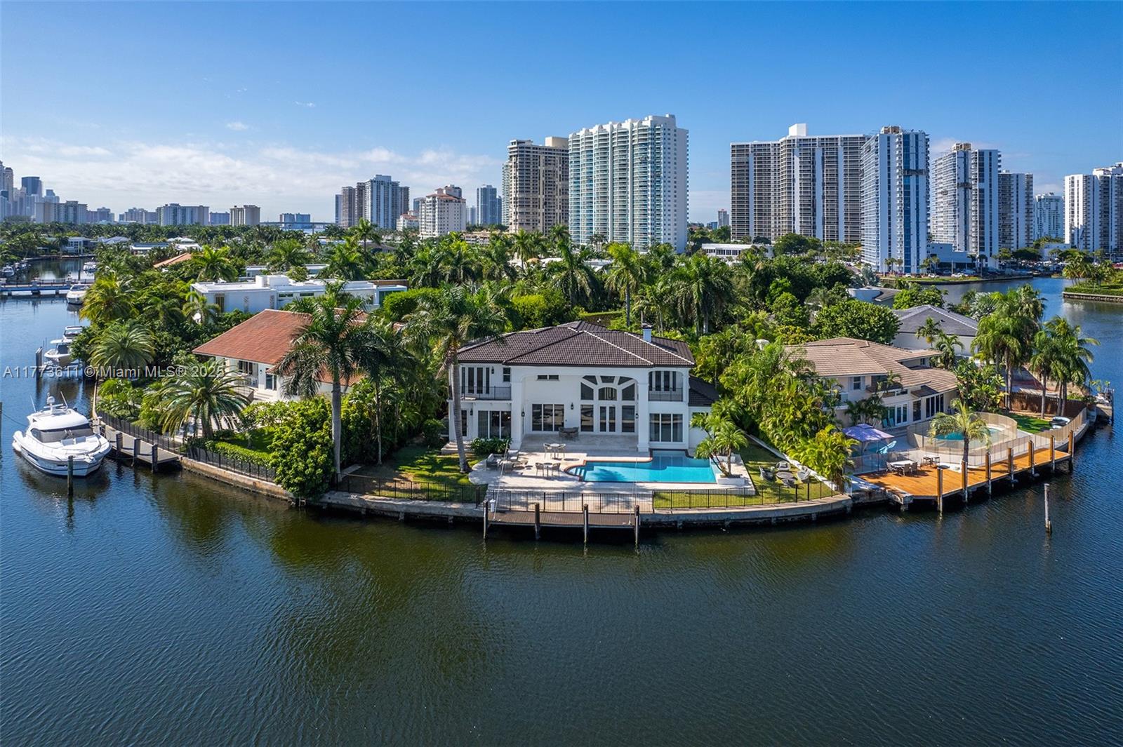 455 Centre Is Golden Beach, FL 33160