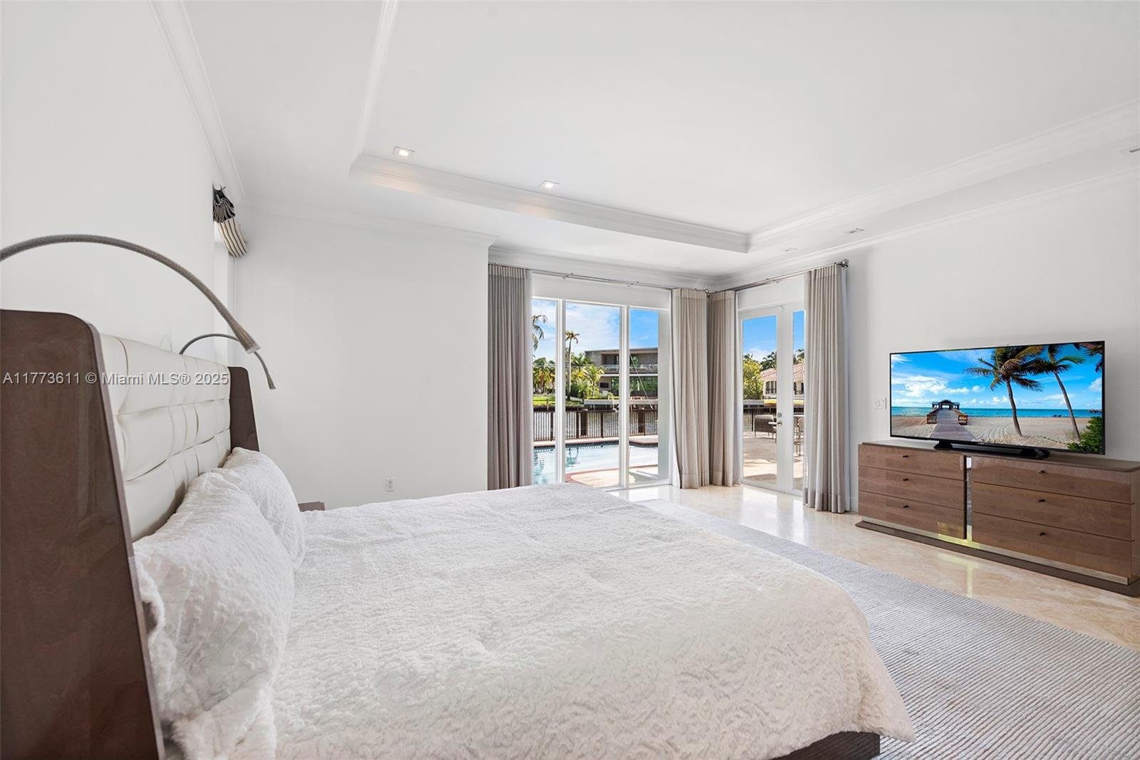 455 Centre Is Golden Beach, FL 33160