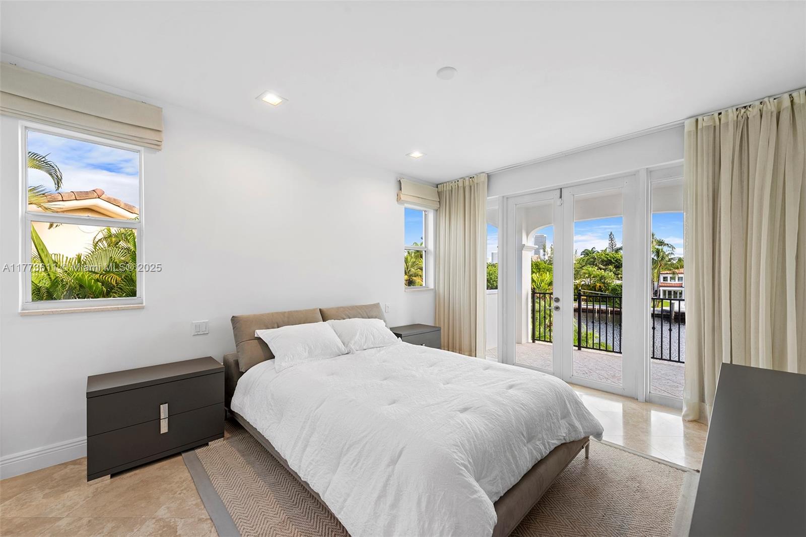 455 Centre Is Golden Beach, FL 33160