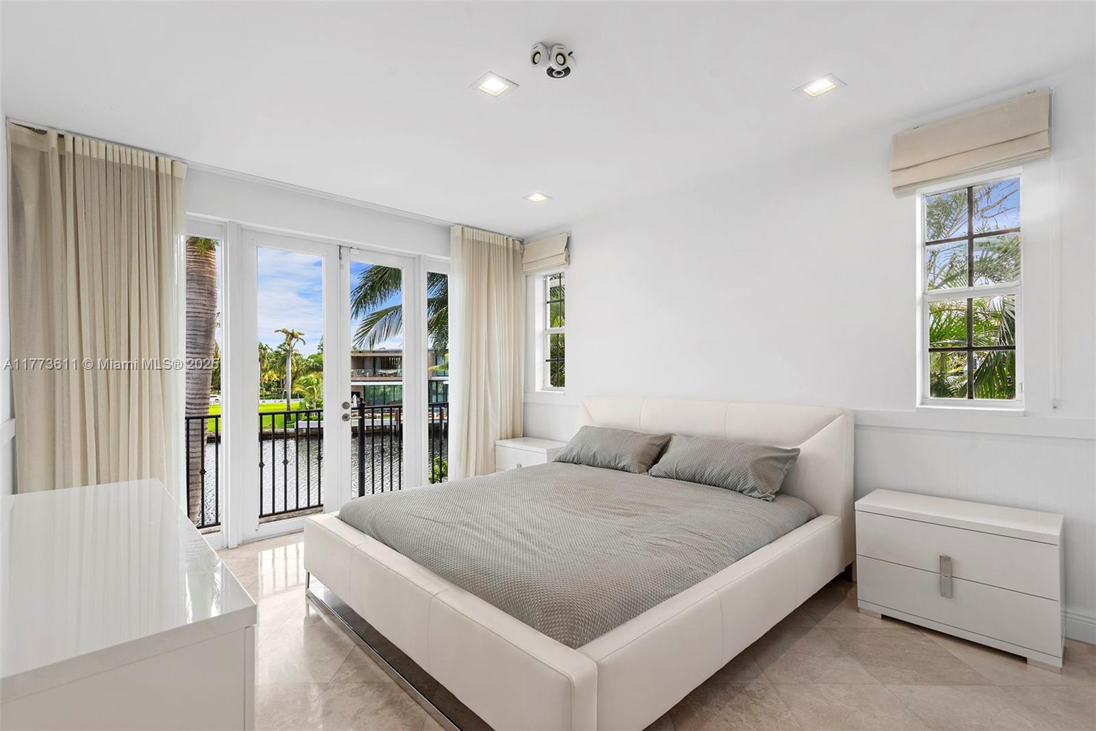 455 Centre Is Golden Beach, FL 33160