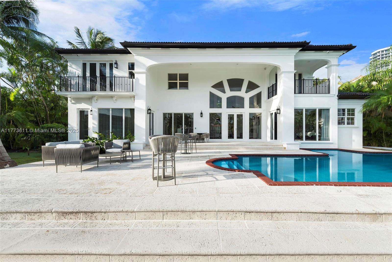 455 Centre Is Golden Beach, FL 33160