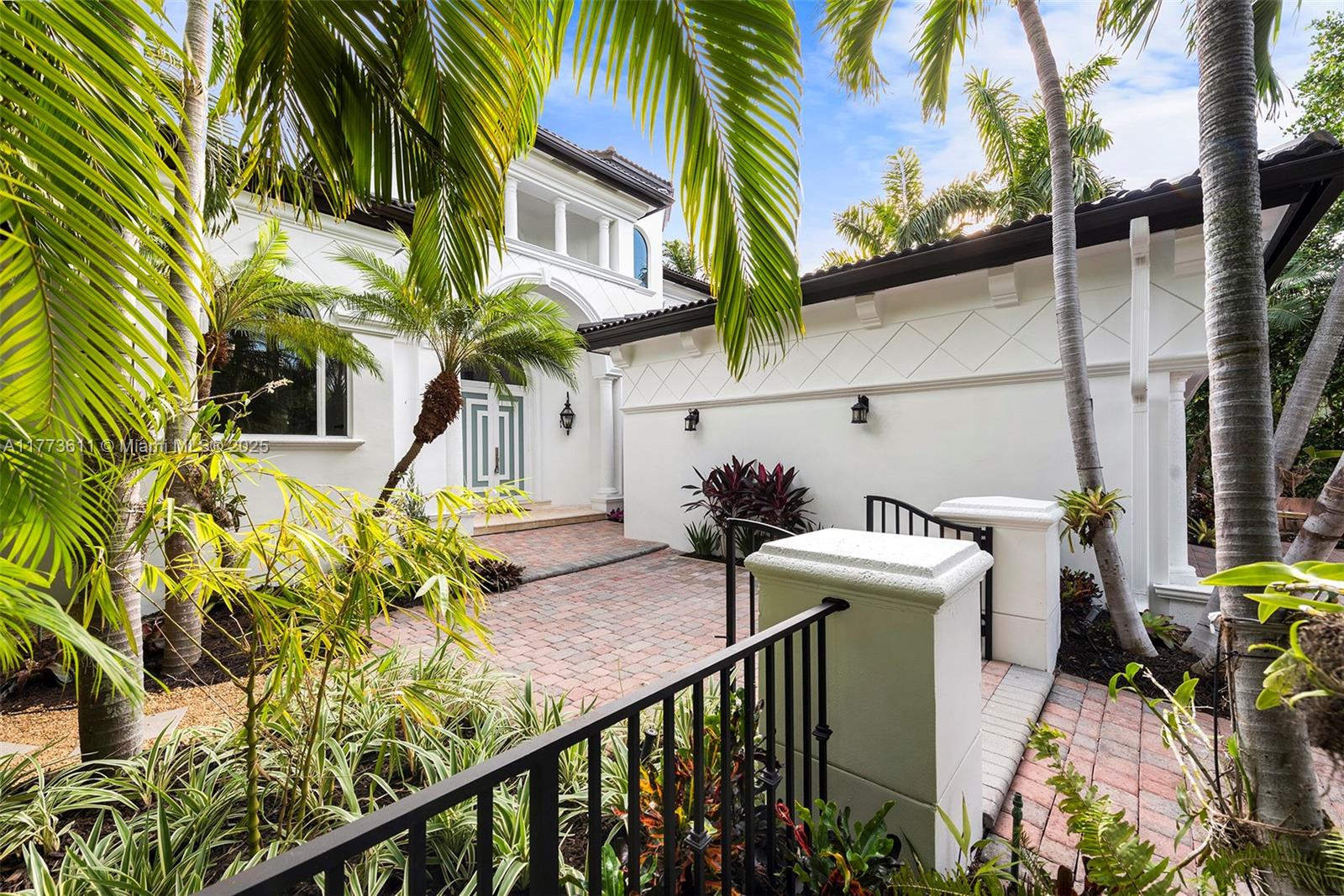 455 Centre Is Golden Beach, FL 33160