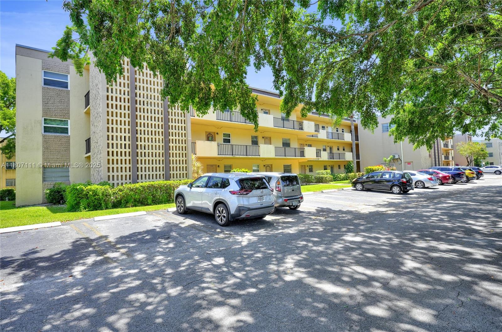 100 Ashbury Rd #103,Hollywood, FL 33024