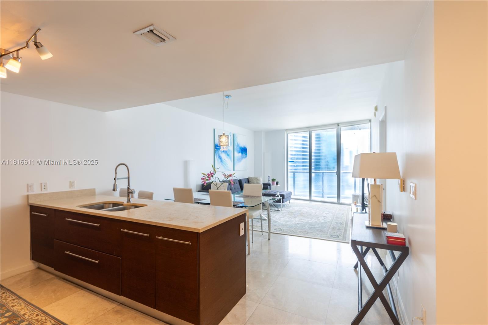 image Icon Brickell Tower 15