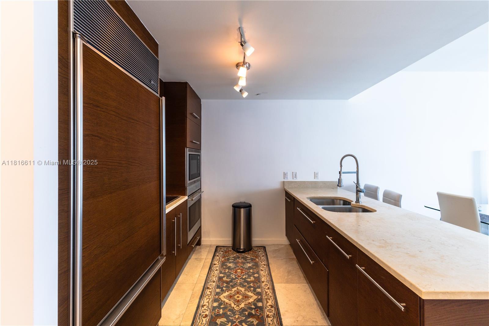 image Icon Brickell Tower 17