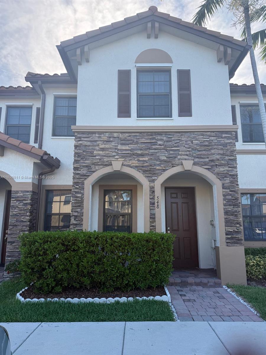 548 SE 32nd Ave #548
