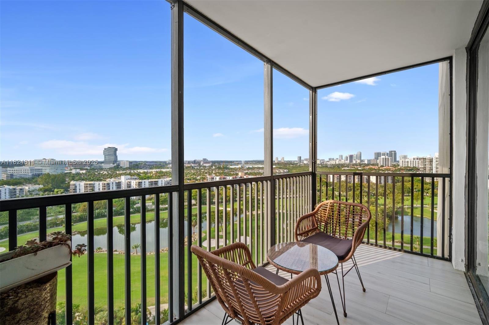 20301 W Country Clb Dr #1822