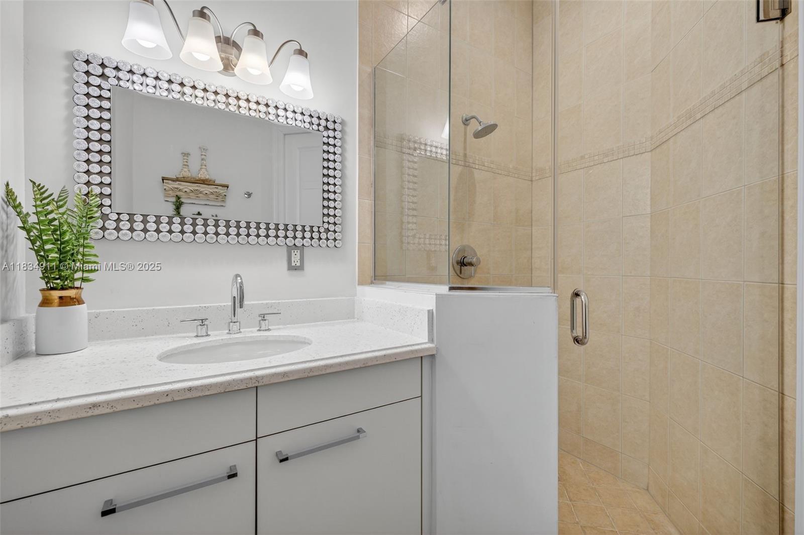 217 SW 11th St Fort Lauderdale, FL 33315