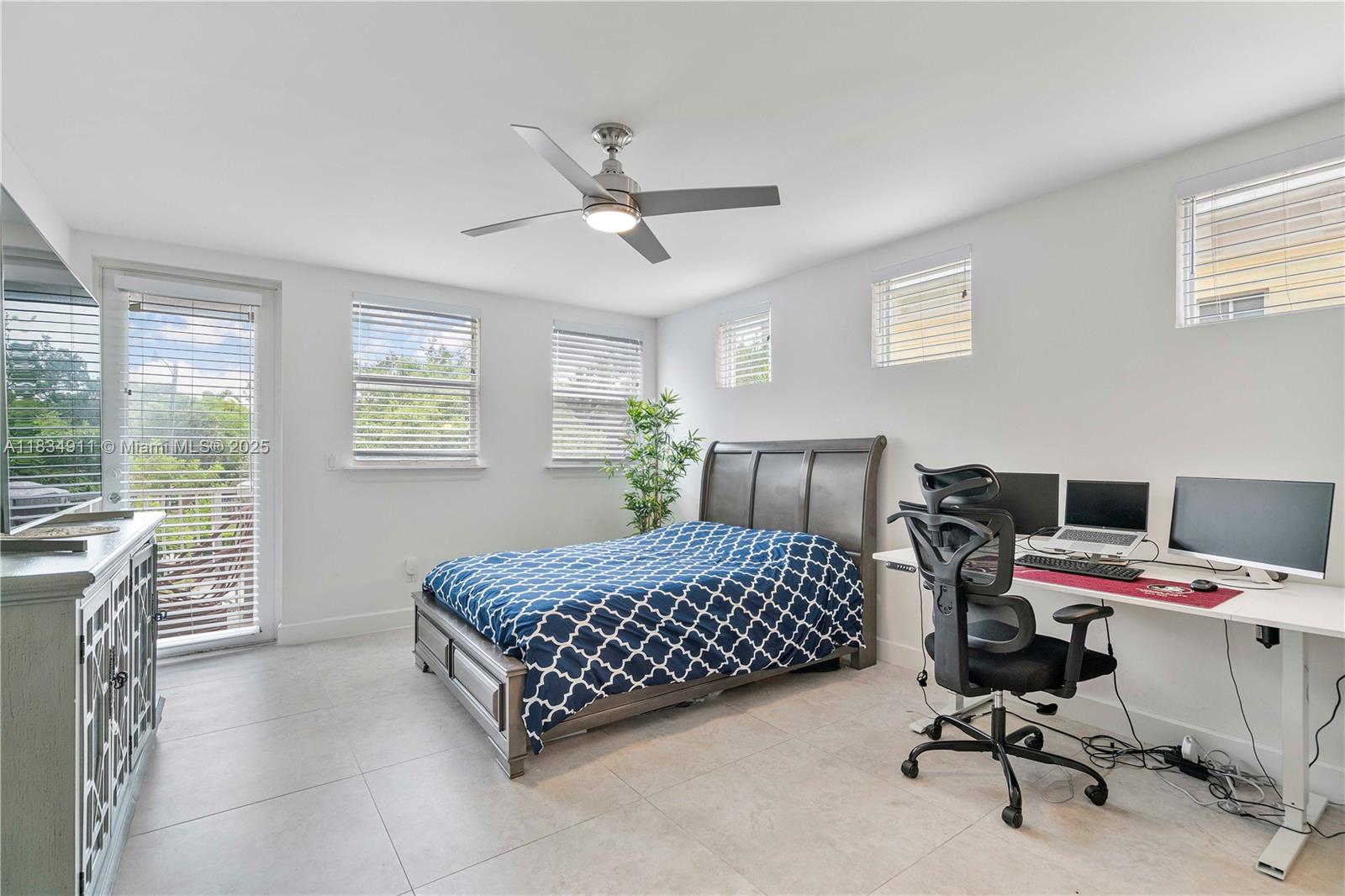 217 SW 11th St Fort Lauderdale, FL 33315