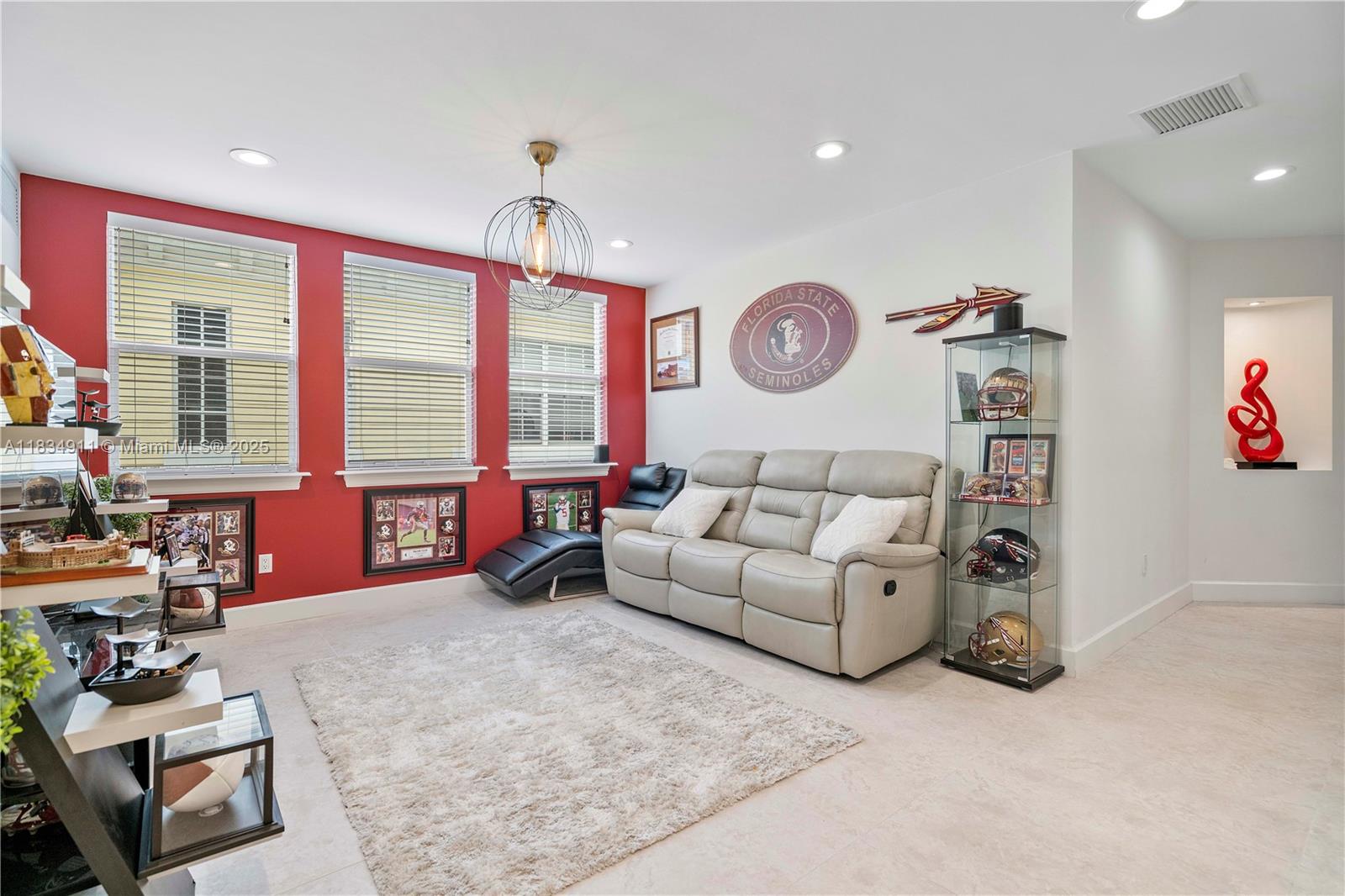 217 SW 11th St Fort Lauderdale, FL 33315