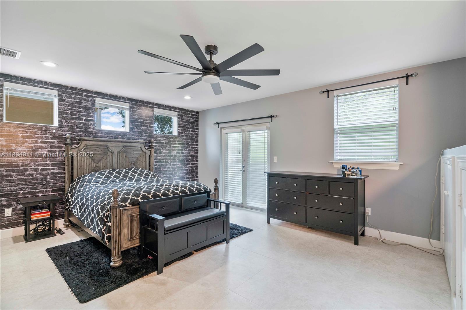 217 SW 11th St Fort Lauderdale, FL 33315