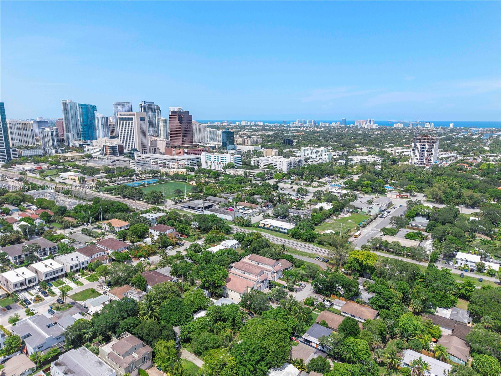 217 SW 11th St Fort Lauderdale, FL 33315