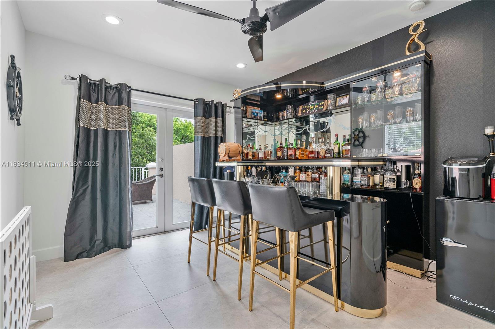 217 SW 11th St Fort Lauderdale, FL 33315