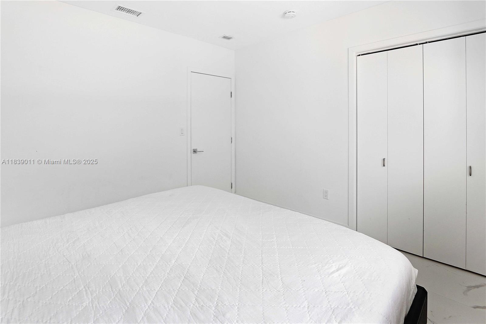 2135 Arch Crk Dr North Miami, FL 33181