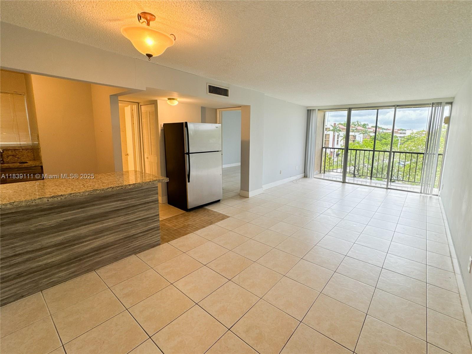 8840 Fontainebleau Blvd #402