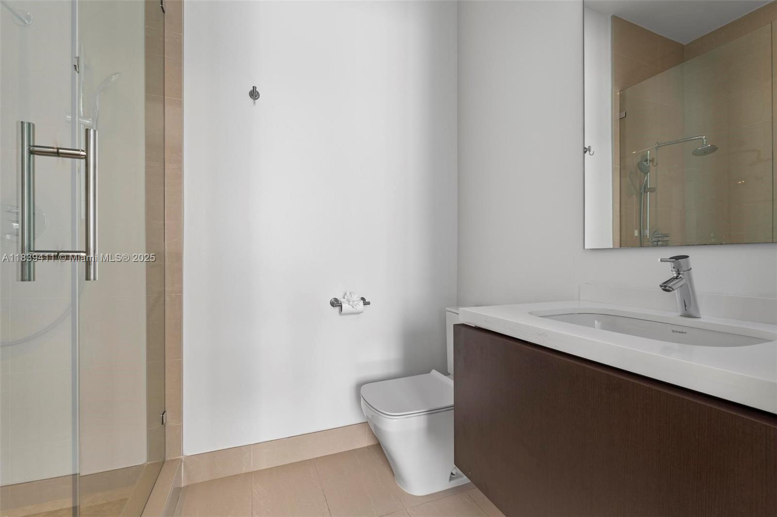 10431 NW 68th Ter Doral, FL 33178