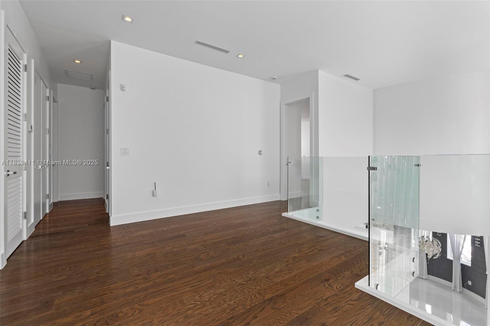 10431 NW 68th Ter Doral, FL 33178