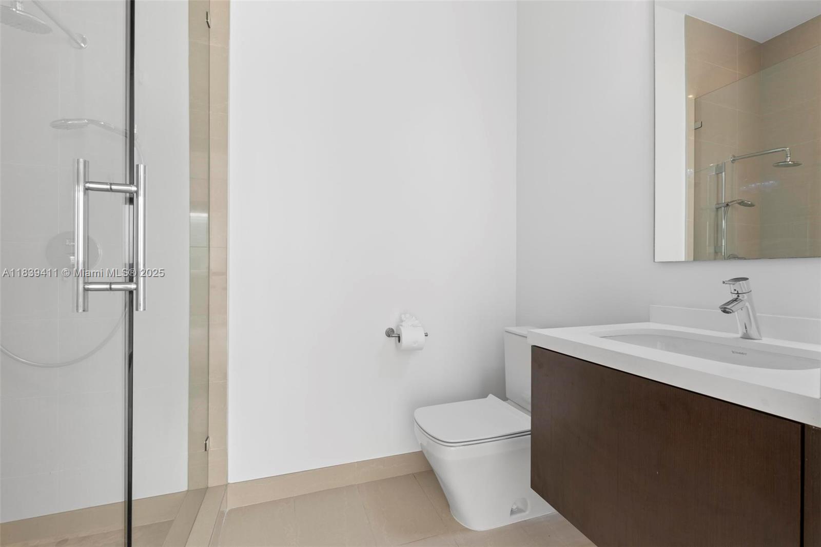 10431 NW 68th Ter Doral, FL 33178