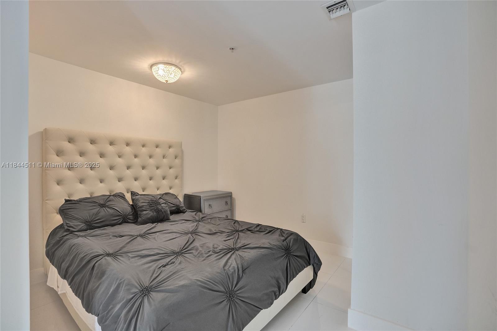 image Mint Condo11