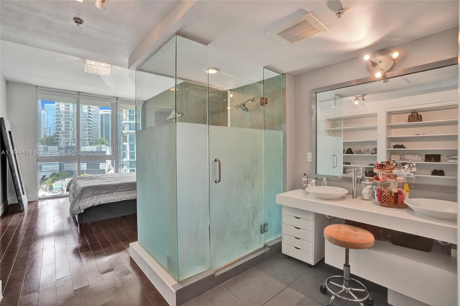 image Mint Condo22