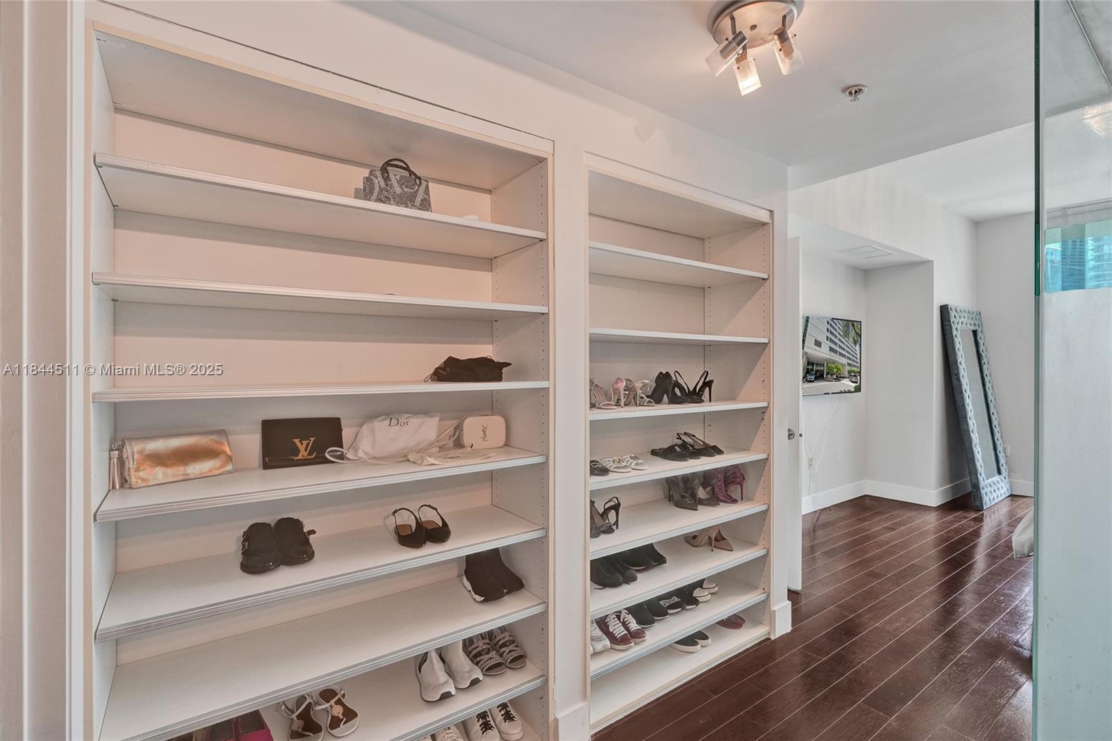 image Mint Condo24