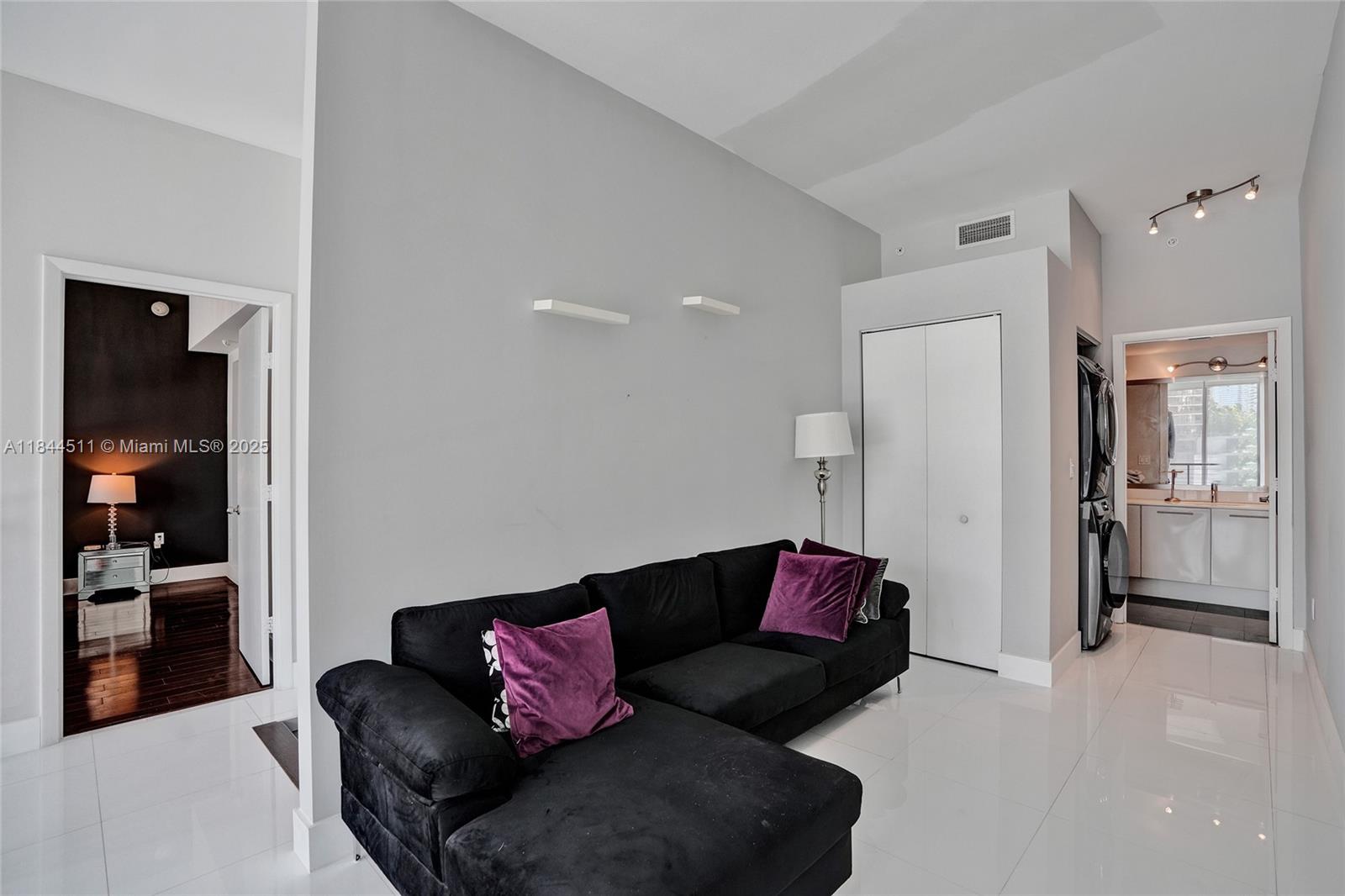 image Mint Condo28