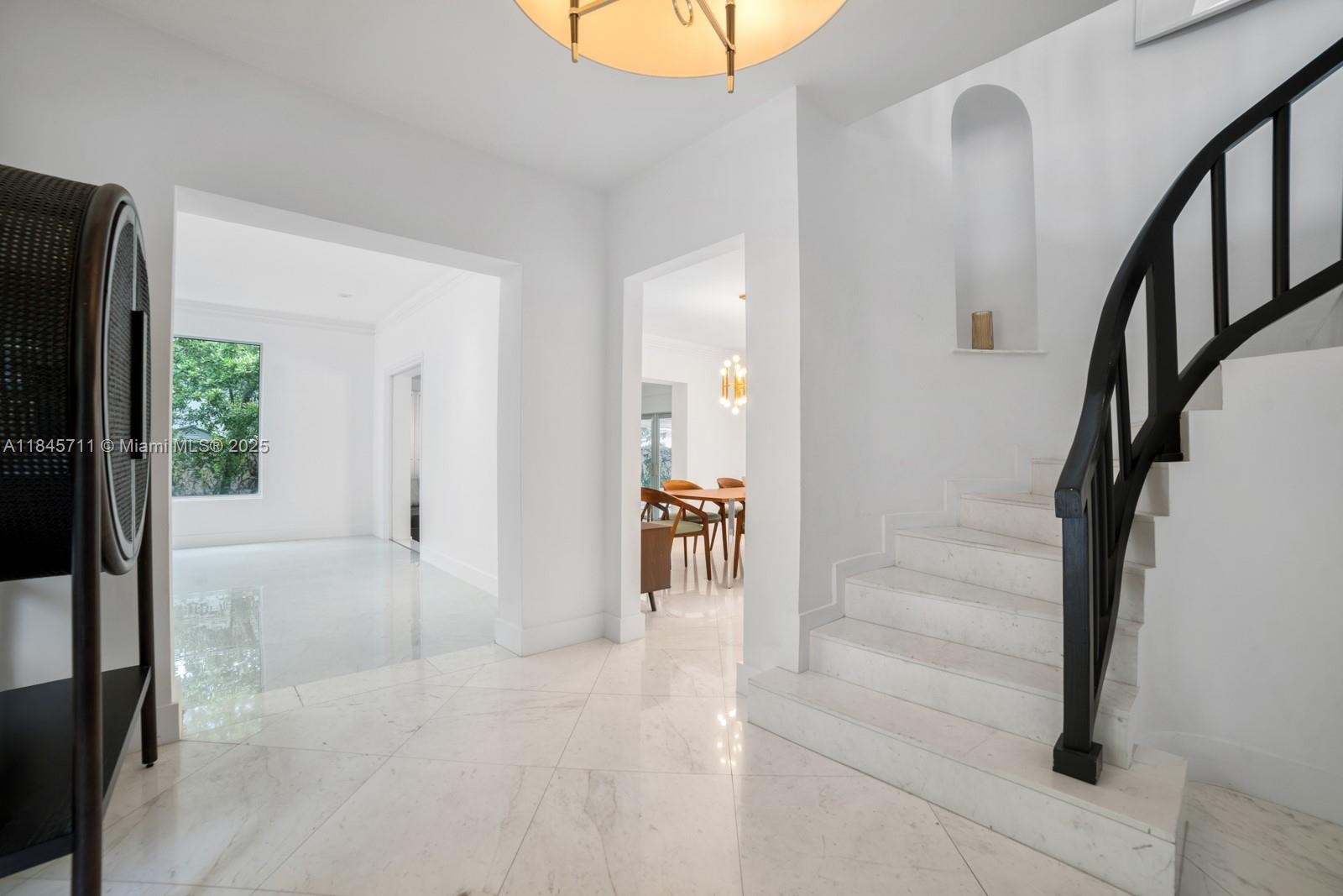 114 3rd San Marino Ter Miami Beach, FL 33139 114 3rd San Marino Ter Miami Beach, FL 33139