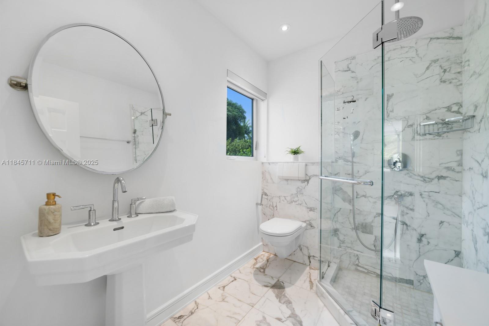 114 3rd San Marino Ter Miami Beach, FL 33139 114 3rd San Marino Ter Miami Beach, FL 33139